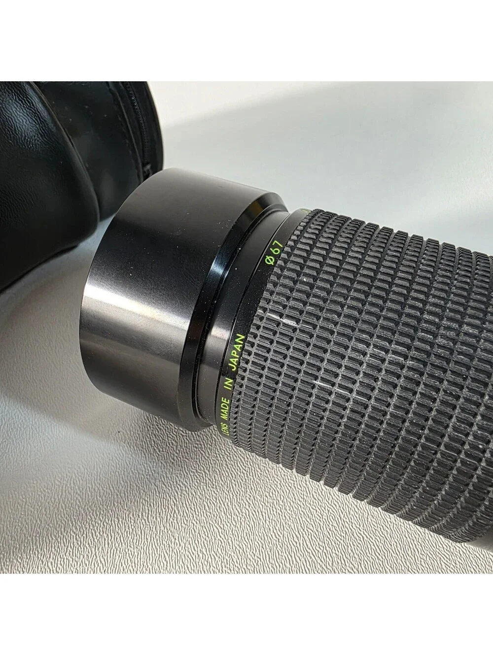 Quantaray 75-200mm /f2.8-3.5 Macro Zoom Lens for Canon W/Case No Caps